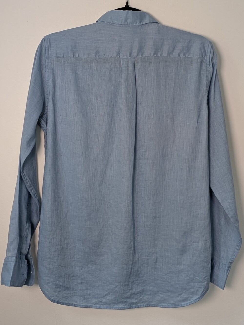 Uniqlo Pale Blue Women's Button-Down Dress Shirt - Picture 9 of 12